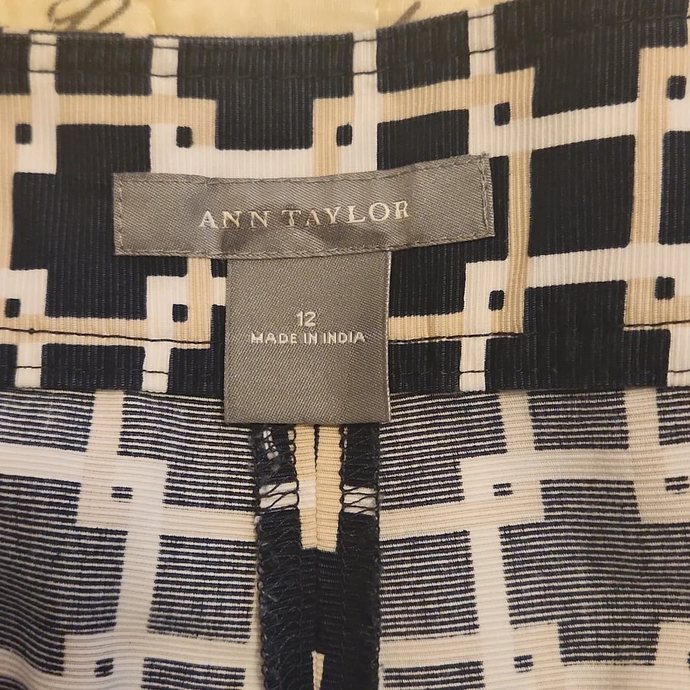 Ann Taylor shorts NWOT - Picture 4 of 5